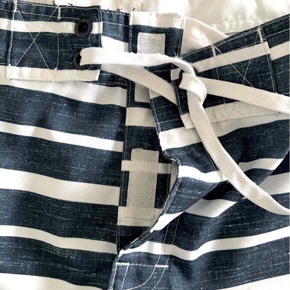 Ezekiel Men's Navy White Stripe Swim Shorts Boardshorts Swim Trunks Size 36 - Picture 3 of 14